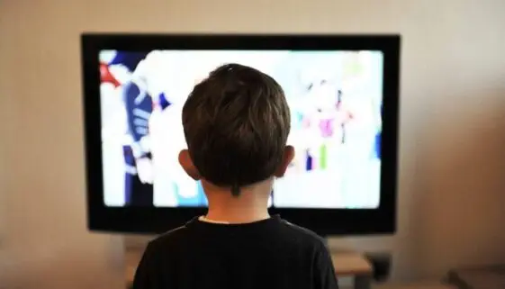 Blogujmy24.pl: Jak telewizja wpływa na dietę dziecka?, Artykuły | Dieta