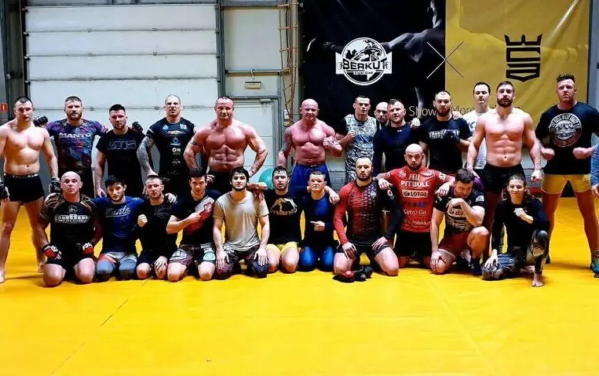 Blogujmy24.pl: KLUBY SPORTÓW WALKI: Warszawskie Centrum Atletyki, Artykuły | Kluby sportów walki