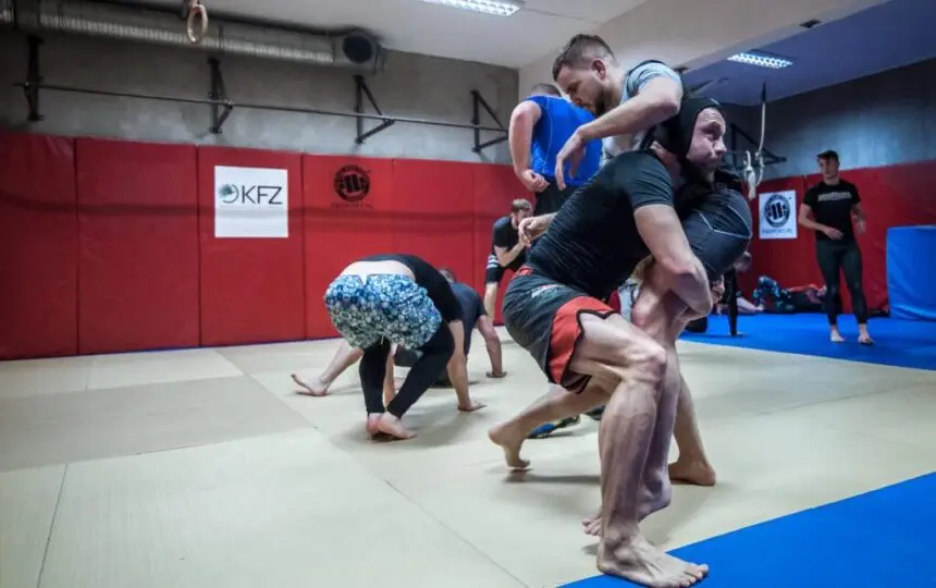 Blogujmy24.pl: KLUBY SPORTÓW WALKI: Grappling Kraków, Artykuły | Grappling Kraków