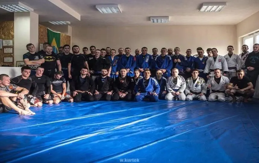 Blogujmy24.pl: KLUBY SPORTÓW WALKI: Copacabana Kielce, Artykuły | Copacabana