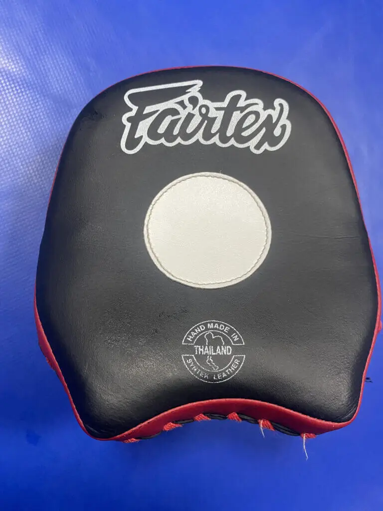 Blogujmy24.pl: RECENZJA: tarcze bokserskie FAIRTEX FMV14, Artykuły | Fairtex