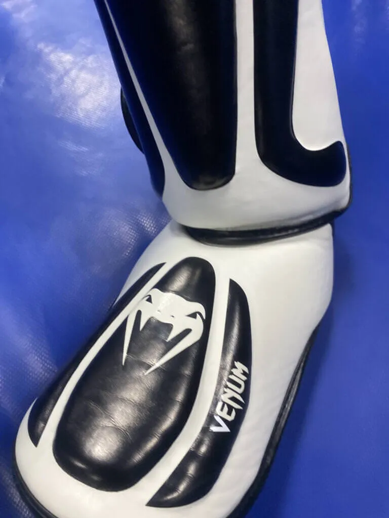 Blogujmy24.pl: RECENZJA: ochraniacze piszczeli Venum Predator, Artykuły | Ochraniacze Piszczeli