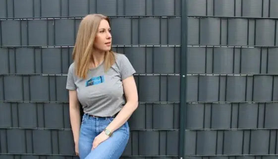 Blogujmy24.pl: Z czym nosić T-shirty z nadrukami w 2023 roku?, Artykuły | Artykuł sponsorowany