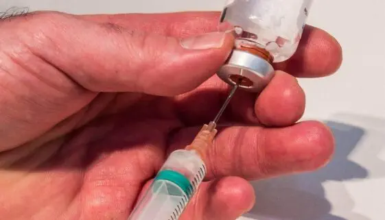 Blogujmy24.pl: Nandrolon: Jak działa na mięśnie i zdrowie sportowców?, Artykuły | Doping